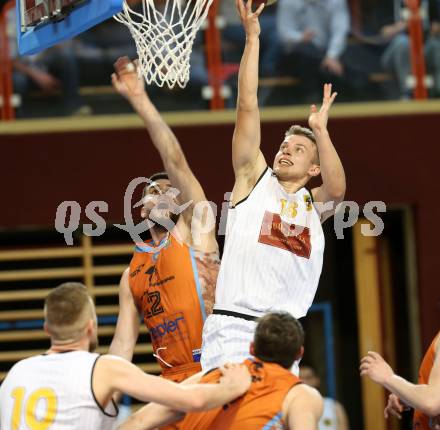 Basketball 2. Bundesliga. Playdown. 4. Runde. Woerthersee Piraten gegen Basket2000 Vienna Warriors. Elvis Keric,  (Piraten), Aldin Avdic (Basket2000 Vienna Warriors). Klagenfurt, am 14.4.2018.
Foto: Kuess
---
pressefotos, pressefotografie, kuess, qs, qspictures, sport, bild, bilder, bilddatenbank