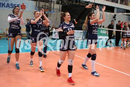 Volleyball. Bundesliga Frauen. Volley League Women. SG Kelag Klagenfurt gegen UVC Holding Graz. Jubel Noemi Oiwoh, Abby Detering, Sophie Wallner, Tatjana Rajic (Klagenfurt). Klagenfurt, am 14.4.2018.
Foto: Kuess
---
pressefotos, pressefotografie, kuess, qs, qspictures, sport, bild, bilder, bilddatenbank