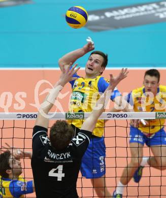 Volleyball Bundesliga Herren. DenitBank AG Volley League Men. SK Posojilnica Aich/Dob gegen SG Union Raiffeisen Waldviertel. Michal Hruska,  (Aich/Dob), Dawid Adam Siwczyk (Waldviertel). Bleiburg, am 14.4.2018.
Foto: Kuess
---
pressefotos, pressefotografie, kuess, qs, qspictures, sport, bild, bilder, bilddatenbank