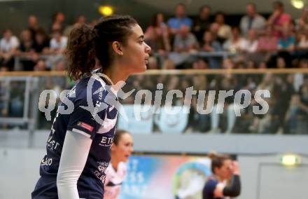 Volleyball. Bundesliga Frauen. Volley League Women. SG Kelag Klagenfurt gegen UVC Holding Graz. Noemi Oiwoh (Klagenfurt). Klagenfurt, am 14.4.2018.
Foto: Kuess
---
pressefotos, pressefotografie, kuess, qs, qspictures, sport, bild, bilder, bilddatenbank