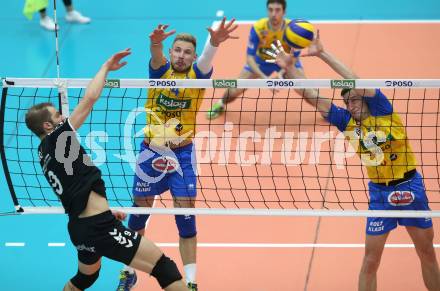 Volleyball Bundesliga Herren. DenitBank AG Volley League Men. SK Posojilnica Aich/Dob gegen SG Union Raiffeisen Waldviertel. Jan Krol, Michal Hruska,  (Aich/Dob), Rudinei Boff (Waldviertel). Bleiburg, am 15.4.2018.
Foto: Kuess
---
pressefotos, pressefotografie, kuess, qs, qspictures, sport, bild, bilder, bilddatenbank