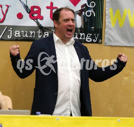 Volleyball Bundesliga Herren. DenitBank AG Volley League Men. SK Posojilnica Aich/Dob gegen SG Union Raiffeisen Waldviertel. Jubel Martin Micheu (Aich/Dob). Bleiburg, am 15.4.2018.
Foto: Kuess
---
pressefotos, pressefotografie, kuess, qs, qspictures, sport, bild, bilder, bilddatenbank