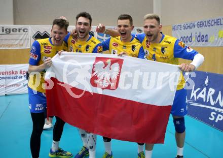 Volleyball Bundesliga Herren. DenitBank AG Volley League Men. SK Posojilnica Aich/Dob gegen SG Union Raiffeisen Waldviertel. Jubel  David Michel, Lukasz Wiese, Wiktor Siewierski, Jan Krol (Meister Aich/Dob). Bleiburg, am 15.4.2018.
Foto: Kuess
---
pressefotos, pressefotografie, kuess, qs, qspictures, sport, bild, bilder, bilddatenbank