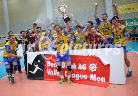 Volleyball Bundesliga Herren. DenitBank AG Volley League Men. SK Posojilnica Aich/Dob gegen SG Union Raiffeisen Waldviertel. Jubel   (Meister Aich/Dob). Bleiburg, am 15.4.2018.
Foto: Kuess
---
pressefotos, pressefotografie, kuess, qs, qspictures, sport, bild, bilder, bilddatenbank