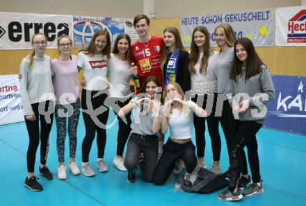 Volleyball Bundesliga Herren. DenitBank AG Volley League Men. SK Posojilnica Aich/Dob gegen SG Union Raiffeisen Waldviertel. Jubel  Marco Robinig (Meister Aich/Dob). Bleiburg, am 15.4.2018.
Foto: Kuess
---
pressefotos, pressefotografie, kuess, qs, qspictures, sport, bild, bilder, bilddatenbank