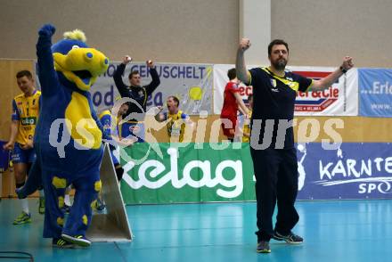 Volleyball Bundesliga Herren. DenitBank AG Volley League Men. SK Posojilnica Aich/Dob gegen SG Union Raiffeisen Waldviertel. Jubel Trainer Matjaz Hafner (Aich/Dob). Bleiburg, am 15.4.2018.
Foto: Kuess
---
pressefotos, pressefotografie, kuess, qs, qspictures, sport, bild, bilder, bilddatenbank