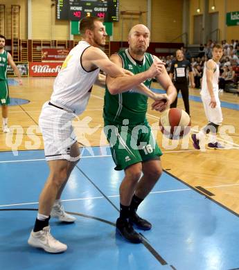 Basketball 2. Bundesliga. Playdown. 5. Runde. Woerthersee Piraten gegen KOS Celovec. Maximilian Kunovjanek, (Piraten), Vjeran Soldo  (KOS). Klagenfurt, am 21.4.2018.
Foto: Kuess
---
pressefotos, pressefotografie, kuess, qs, qspictures, sport, bild, bilder, bilddatenbank