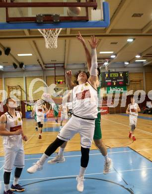 Basketball 2. Bundesliga. Playdown. 5. Runde. Woerthersee Piraten gegen KOS Celovec. Andreas Kuttnig,  (Piraten), Marin Sliskovic (KOS). Klagenfurt, am 21.4.2018.
Foto: Kuess
---
pressefotos, pressefotografie, kuess, qs, qspictures, sport, bild, bilder, bilddatenbank