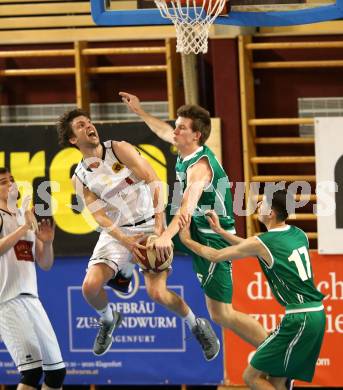Basketball 2. Bundesliga. Playdown. 5. Runde. Woerthersee Piraten gegen KOS Celovec. Sebastian Schaal,  (Piraten), Andi Smrtnik, Volkan Oezdemir (KOS). Klagenfurt, am 21.4.2018.
Foto: Kuess
---
pressefotos, pressefotografie, kuess, qs, qspictures, sport, bild, bilder, bilddatenbank