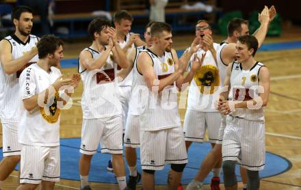 Basketball 2. Bundesliga. Playdown. 5. Runde. Woerthersee Piraten gegen KOS Celovec. Jubel (Piraten). Klagenfurt, am 21.4.2018.
Foto: Kuess
---
pressefotos, pressefotografie, kuess, qs, qspictures, sport, bild, bilder, bilddatenbank