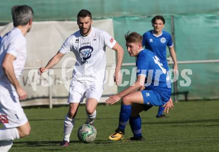 Fussball Kaerntner Liga. SAK gegen Annabichler SV. Enis Durkovic,  (SAK),  Dennis Christian Mayer (ASV). Welzenegg, am 20.4.2018.
Foto: Kuess
---
pressefotos, pressefotografie, kuess, qs, qspictures, sport, bild, bilder, bilddatenbank