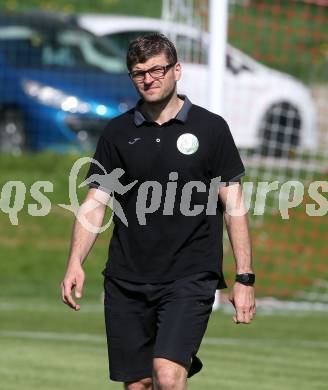 Fussball. Kaerntner Liga. Maria Saal gegen FC Lendorf. Trainer Christoph Morgenstern  (Lendorf). Maria Saal, 21.4.2018.
Foto: Kuess
---
pressefotos, pressefotografie, kuess, qs, qspictures, sport, bild, bilder, bilddatenbank