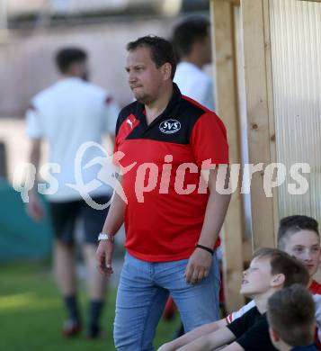 Fussball. Kaerntner Liga. St. Jakob Ros. gegen ATUS Ferlach. Trainer 	Alexander Suppantschitsch (St. Jakob). St. Jakob, 21.4.2018.
Foto: Kuess
---
pressefotos, pressefotografie, kuess, qs, qspictures, sport, bild, bilder, bilddatenbank