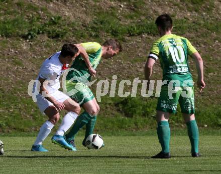 Fussball. Kaerntner Liga. Maria Saal gegen FC Lendorf. Christopher Wadl (Maria Saal), Martin Nagy (Lendorf). Maria Saal, 21.4.2018.
Foto: Kuess
---
pressefotos, pressefotografie, kuess, qs, qspictures, sport, bild, bilder, bilddatenbank