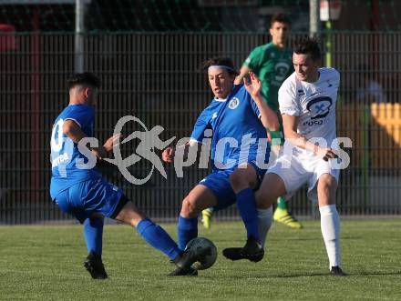 Fussball Kaerntner Liga. SAK gegen Annabichler SV. Zdravko Koletnik,  (SAK), Roland Huseini, Carlo Federico Rondo-Brovetto (ASV). Welzenegg, am 20.4.2018.
Foto: Kuess
---
pressefotos, pressefotografie, kuess, qs, qspictures, sport, bild, bilder, bilddatenbank