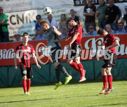 Fussball. Kaerntner Liga. St. Jakob Ros. gegen ATUS Ferlach. Wolfgang Michael Sereinig (St. Jakob), Anze Jelar (Ferlach). St. Jakob, 21.4.2018.
Foto: Kuess
---
pressefotos, pressefotografie, kuess, qs, qspictures, sport, bild, bilder, bilddatenbank