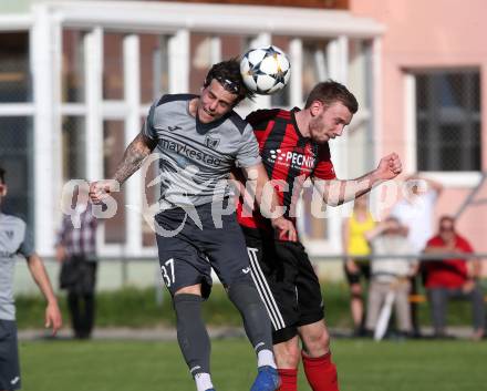 Fussball. Kaerntner Liga. St. Jakob Ros. gegen ATUS Ferlach. Thomas Ogradnig (St. Jakob),  Christopher Katschnig (Ferlach). St. Jakob, 21.4.2018.
Foto: Kuess
---
pressefotos, pressefotografie, kuess, qs, qspictures, sport, bild, bilder, bilddatenbank