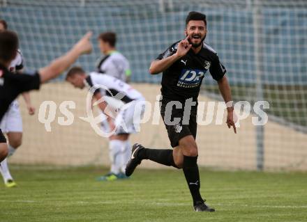 Fussball Kaerntner Liga. Bleiburg gegen Feldkirchen.  Torjubel Parsa Djawadiraad, (Bleiburg). Bleiburg, am 28.4.2018.
Foto: Kuess
---
pressefotos, pressefotografie, kuess, qs, qspictures, sport, bild, bilder, bilddatenbank
