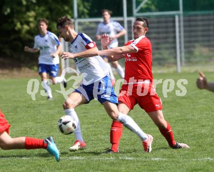 Fussball. Kaerntner Liga. KAC 1909 gegen Treibach. Manuel Wallner (KAC),  Lukas Rabitsch (Treibach). Klagenfurt, 28.4.2018.
Foto: Kuess
---
pressefotos, pressefotografie, kuess, qs, qspictures, sport, bild, bilder, bilddatenbank