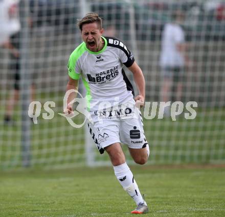 Fussball Kaerntner Liga. Bleiburg gegen Feldkirchen.  Torjubel Kevin Alfons Bretis (Feldkirchen). Bleiburg, am 28.4.2018.
Foto: Kuess
---
pressefotos, pressefotografie, kuess, qs, qspictures, sport, bild, bilder, bilddatenbank