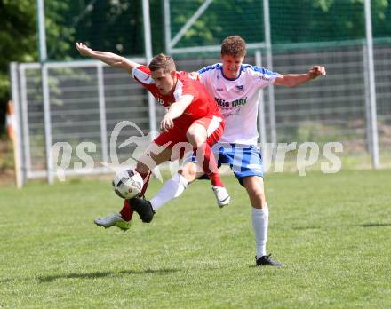 Fussball. Kaerntner Liga. KAC 1909 gegen Treibach. Robert Matic (KAC),  Philipp Hoeberl (Treibach). Klagenfurt, 28.4.2018.
Foto: Kuess
---
pressefotos, pressefotografie, kuess, qs, qspictures, sport, bild, bilder, bilddatenbank
