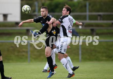 Fussball Kaerntner Liga. Bleiburg gegen Feldkirchen.  Adnan Besic,  (Bleiburg), Christoph Freithofnig (Feldkirchen). Bleiburg, am 28.4.2018.
Foto: Kuess
---
pressefotos, pressefotografie, kuess, qs, qspictures, sport, bild, bilder, bilddatenbank