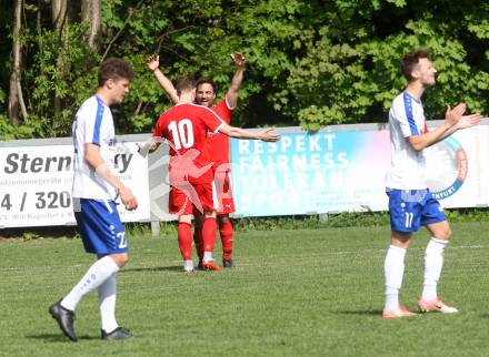 Fussball. Kaerntner Liga. KAC 1909 gegen Treibach.  Torjubel Helmut Koenig (KAC). Klagenfurt, 28.4.2018.
Foto: Kuess
---
pressefotos, pressefotografie, kuess, qs, qspictures, sport, bild, bilder, bilddatenbank