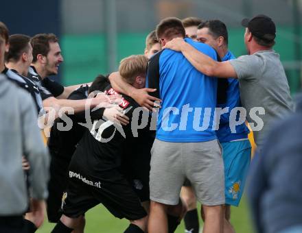 Fussball Kaerntner Liga. Bleiburg gegen Feldkirchen.  Torjubel Bleiburg. Bleiburg, am 28.4.2018.
Foto: Kuess
---
pressefotos, pressefotografie, kuess, qs, qspictures, sport, bild, bilder, bilddatenbank