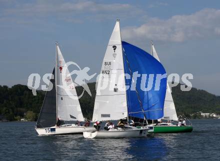 Seegeln. Europameisterschaft. Union Yachtclub Woerthersee.  Emanuel Mueller (SUI, Startnummer 12),  Lara Vadlau (AUT, 33, Startnummer 15). Dellach, 2.5.2018.
Foto: Kuess
---
pressefotos, pressefotografie, kuess, qs, qspictures, sport, bild, bilder, bilddatenbank
