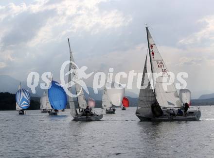 Seegeln.  Europameisterschaft. Union Yachtclub Woerthersee.  Emanuel Mueller (SUI),  Lara Vadlau (AUT, 33, Startnummer 15). Dellach, 2.5.2018.
Foto: Kuess
---
pressefotos, pressefotografie, kuess, qs, qspictures, sport, bild, bilder, bilddatenbank