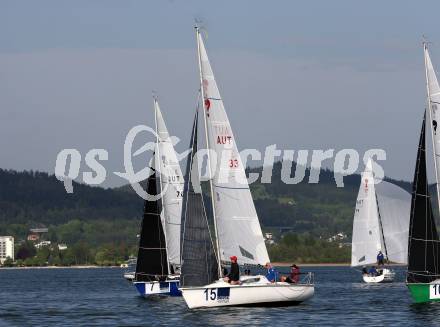 Seegeln.  Europameisterschaft. Union Yachtclub Woerthersee.   Lara Vadlau (AUT 33, Startnummer 15). Dellach, 2.5.2018.
Foto: Kuess
---
pressefotos, pressefotografie, kuess, qs, qspictures, sport, bild, bilder, bilddatenbank