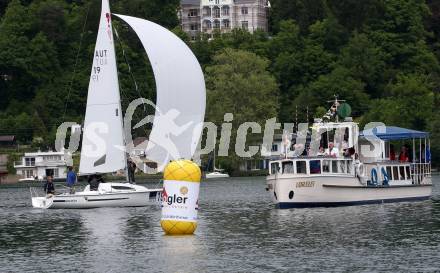 Segeln. Europameisterschaft 2018 Surprise. Walter Passegger, Rudi Koeller, Andreas Oehlwein, Martin Dittrich (AUT). Nr. 19. Dellach, am 5.5.2018.
Foto: Kuess
---
pressefotos, pressefotografie, kuess, qs, qspictures, sport, bild, bilder, bilddatenbank