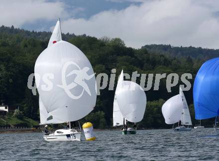 Segeln. Europameisterschaft 2018 Surprise.  Walter Passegger, Rudi Koeller, Andreas Oehlwein, Martin Dittrich (AUT). Nr. 19. Dellach, am 5.5.2018.
Foto: Kuess
---
pressefotos, pressefotografie, kuess, qs, qspictures, sport, bild, bilder, bilddatenbank