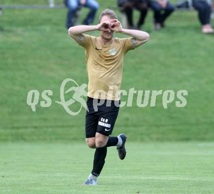 Fussball Kaerntner Liga. Koettmannsdorf gegen Kraig. Torjubel Aner Mandzic (Koettmannsdorf). Koettmannsdorf, am 5.5.2018.
Foto: Kuess
---
pressefotos, pressefotografie, kuess, qs, qspictures, sport, bild, bilder, bilddatenbank