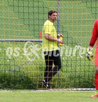 Fussball Kaerntner Liga. Koettmannsdorf gegen Kraig.  Trainer Stefan Weitensfelder (Kraig). Koettmannsdorf, am 5.5.2018.
Foto: Kuess
---
pressefotos, pressefotografie, kuess, qs, qspictures, sport, bild, bilder, bilddatenbank
