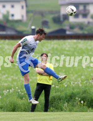 Fussball Kaerntner Liga. Koettmannsdorf gegen Kraig.  Florian Hasenbichler, Trainer Stefan Weitensfelder  (Kraig). Koettmannsdorf, am 5.5.2018.
Foto: Kuess
---
pressefotos, pressefotografie, kuess, qs, qspictures, sport, bild, bilder, bilddatenbank