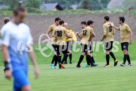 Fussball Kaerntner Liga. Koettmannsdorf gegen Kraig.  Torjubel Koettmannsdorf. Koettmannsdorf, am 5.5.2018.
Foto: Kuess
---
pressefotos, pressefotografie, kuess, qs, qspictures, sport, bild, bilder, bilddatenbank