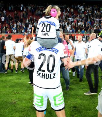 Fussball. Uniqa OEFB Cup Finale. SK Puntigamer Sturm Graz gegen FC Red Bull Salzburg. Jubel Christian Schulz (Graz). Woerthersee Stadion Klagenfurt, 9.5.2018.
Foto: Kuess
---
pressefotos, pressefotografie, kuess, qs, qspictures, sport, bild, bilder, bilddatenbank