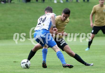 Fussball Kaerntner Liga. Koettmannsdorf gegen Kraig. Dominik Kruschitz,  (Koettmannsdorf), Patrick Rene Striednig (Kraig). Koettmannsdorf, am 5.5.2018.
Foto: Kuess
---
pressefotos, pressefotografie, kuess, qs, qspictures, sport, bild, bilder, bilddatenbank