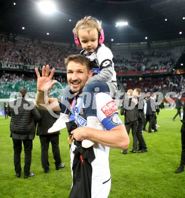 Fussball. Uniqa OEFB Cup Finale. SK Puntigamer Sturm Graz gegen FC Red Bull Salzburg. Jubel Christian Schulz (Graz). Woerthersee Stadion Klagenfurt, 9.5.2018.
Foto: Kuess
---
pressefotos, pressefotografie, kuess, qs, qspictures, sport, bild, bilder, bilddatenbank
