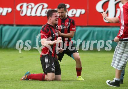 Fussball. Kaerntner Liga. St. Jakob Ros. gegen ATSV Wolfsberg. Torjubel Harald Ottowitz, Marco Koller (St. Jakob). St. Jakob, 12.5.2018.
Foto: Kuess
---
pressefotos, pressefotografie, kuess, qs, qspictures, sport, bild, bilder, bilddatenbank