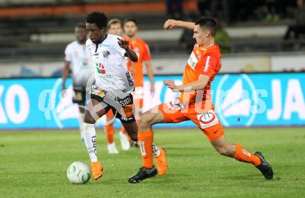 Fussball tipico Bundesliga. RZ Pellets WAC gegen FK Austria Wien. Ashimeru Majeed (WAC), Alexandar Borkovic (Wien). Wolfsberg, am 15.5.2018.
Foto: Kuess

---
pressefotos, pressefotografie, kuess, qs, qspictures, sport, bild, bilder, bilddatenbank