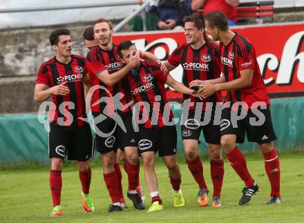 Fussball. Kaerntner Liga. St. Jakob Ros. gegen ATSV Wolfsberg. Torjubel Manuel Alexander Schuettelkopf, Marco Koller, Harald Ottowitz, Thomas Pirker (St. Jakob). St. Jakob, 12.5.2018.
Foto: Kuess
---
pressefotos, pressefotografie, kuess, qs, qspictures, sport, bild, bilder, bilddatenbank