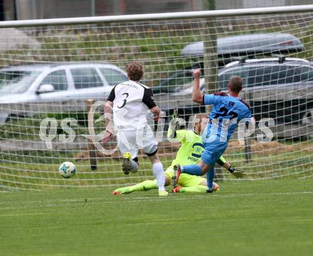 Fussball. Unterliga Ost. Sele Zell gegen Woelfnitz. Simon Rustia, Gregor David Ebner (Sele Zell), Daniel Wernig (Woelfnitz). Sele Zell, 18.5.2018.
Foto: Kuess
---
pressefotos, pressefotografie, kuess, qs, qspictures, sport, bild, bilder, bilddatenbank