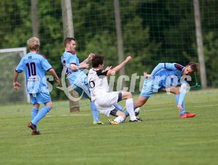 Fussball. Unterliga Ost. Sele Zell gegen Woelfnitz. Gabriel Gregorn (Sele Zell), David Tamegger, Dominik Wurmdobler, Florian Bidovec  (Woelfnitz). Sele Zell, 18.5.2018.
Foto: Kuess
---
pressefotos, pressefotografie, kuess, qs, qspictures, sport, bild, bilder, bilddatenbank