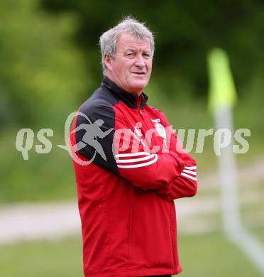 Fussball. Unterliga Ost. Eberstein gegen St. Michael Bleiburg. Trainer Peter Kienleitner (St. Michael). Eberstein, 19.5.2018.
Foto: Kuess
---
pressefotos, pressefotografie, kuess, qs, qspictures, sport, bild, bilder, bilddatenbank