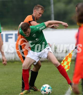 Fussball. Unterliga Ost. Eberstein gegen St. Michael Bleiburg. Aleksandar Radonjic,  (Eberstein), Samo Bernhard Olip (St. Michael). Eberstein, 19.5.2018.
Foto: Kuess
---
pressefotos, pressefotografie, kuess, qs, qspictures, sport, bild, bilder, bilddatenbank