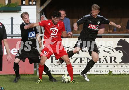 Fussball KFV Cup. Finale. Bleiburg gegen SAK.  Stefan Klatzer, Rene Partl,  (Bleiburg), Stephan Buergler (SAK). Bleiburg, am 22.5.2018.
Foto: Kuess
---
pressefotos, pressefotografie, kuess, qs, qspictures, sport, bild, bilder, bilddatenbank