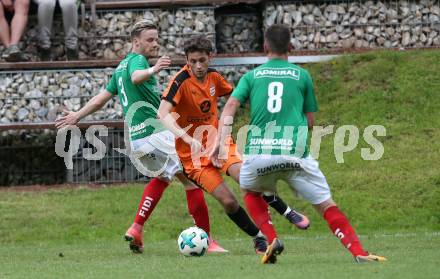 Fussball. Unterliga Ost. Eberstein gegen St. Michael Bleiburg. Milan Radonjic, Harald Stark,  (Eberstein),  Arnold Gross (St. Michael). Eberstein, 19.5.2018.
Foto: Kuess
---
pressefotos, pressefotografie, kuess, qs, qspictures, sport, bild, bilder, bilddatenbank