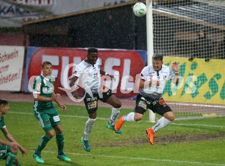 Fussball tipico Bundesliga. RZ Pellets WAC gegen Rapid Wien. Christopher Wernitznig, Issiaka Ouedraogo,  (WAC), Stefan Schwab (Rapid). Wolfsberg, am 15.5.2018.
Foto: Kuess

---
pressefotos, pressefotografie, kuess, qs, qspictures, sport, bild, bilder, bilddatenbank